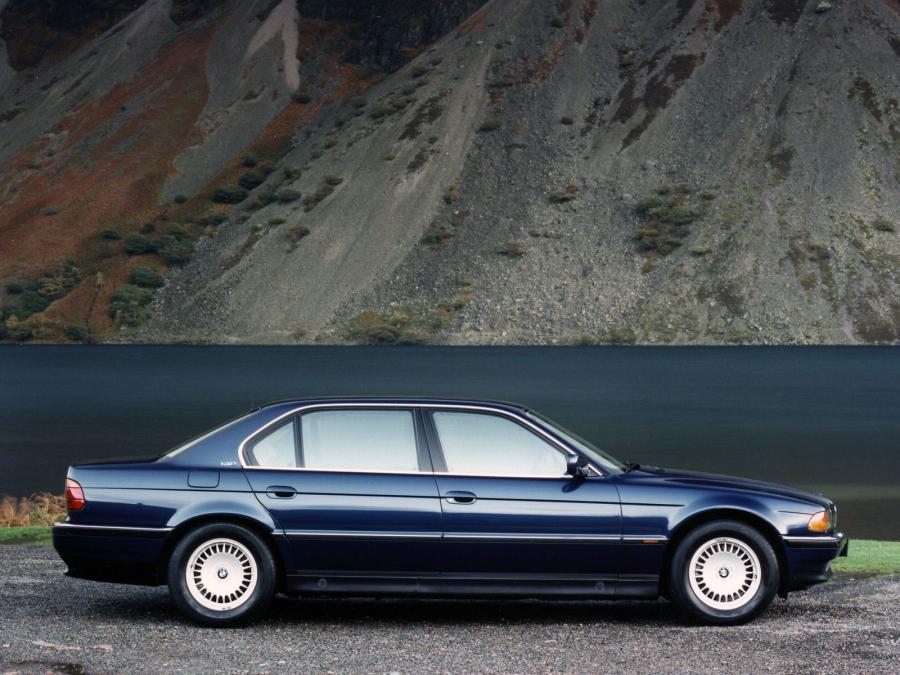  BMW 750iL 1994 года  (UK) (фото 3 из 6)